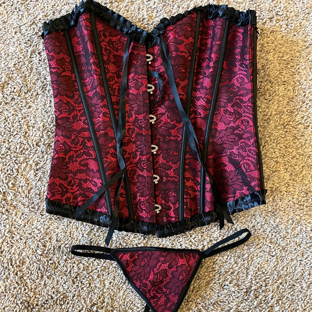 Shein lace black and red corset